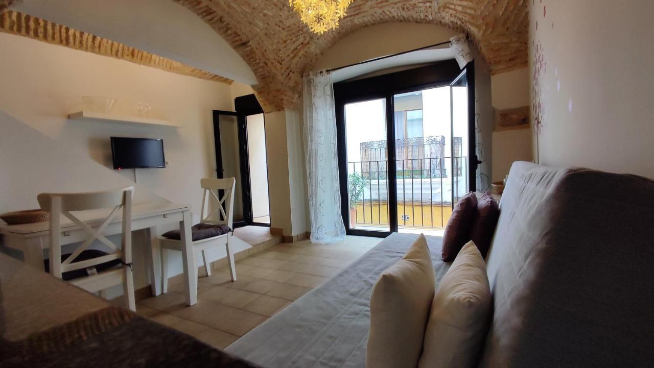 Apartamentos Turisticos Encanto Caces Zewnętrze zdjęcie